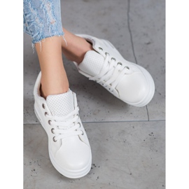 SHELOVET Chaussures ajourées avec un coin caché blanche 3