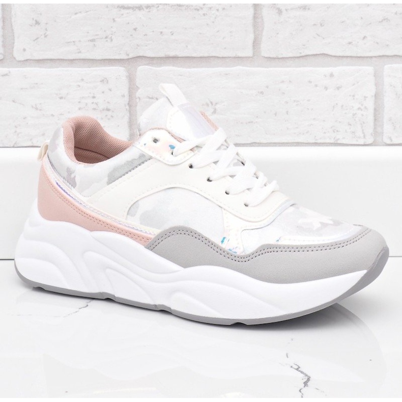 Chaussures de sport pour femmes blanches C9218 1 Chaussures de sport pour femmes blanches C9218 1