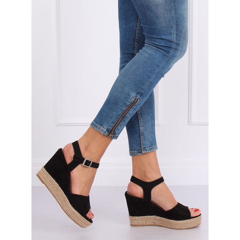 Sandales noires sur talon compensé 9R195 Noir le noir 1