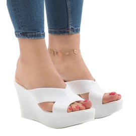 Chaussons blancs à talons Meliski IR-70 1