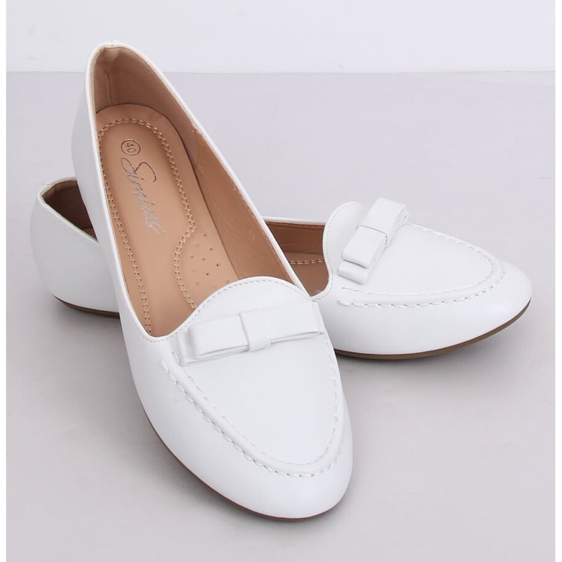 Mocassins femme blancs A8637 Blanc blanche 2