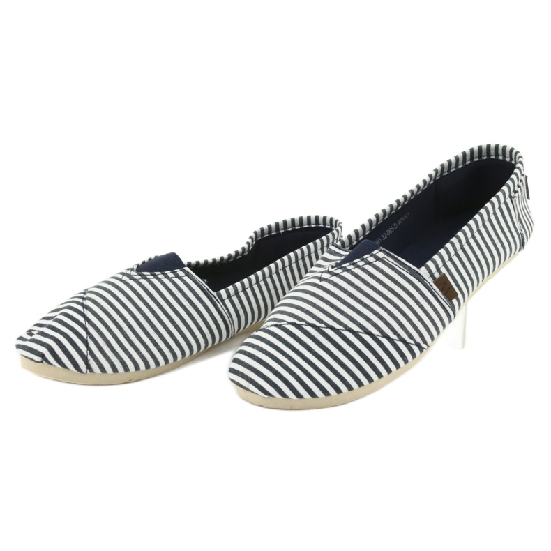 Wishot Baskets rayées confortables et tendance 32-065, blanches et bleues 2