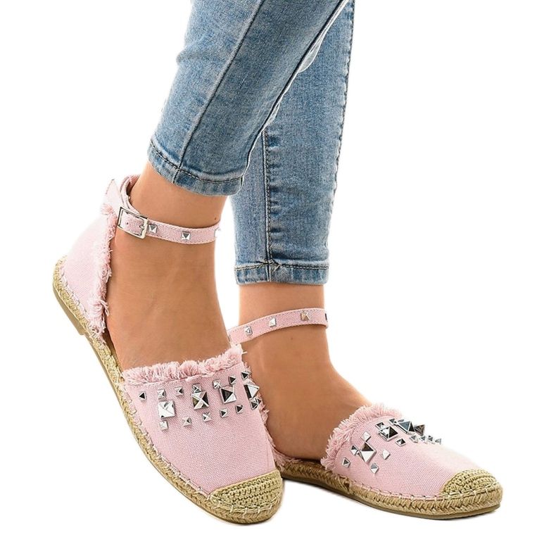Espadrilles roses avec 2399 clous 1