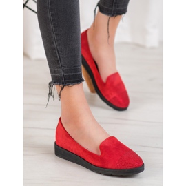 Sixth Sense Lordsy sur la plate-forme rouge 1 Sixth Sense Lordsy sur la plate-forme rouge 1