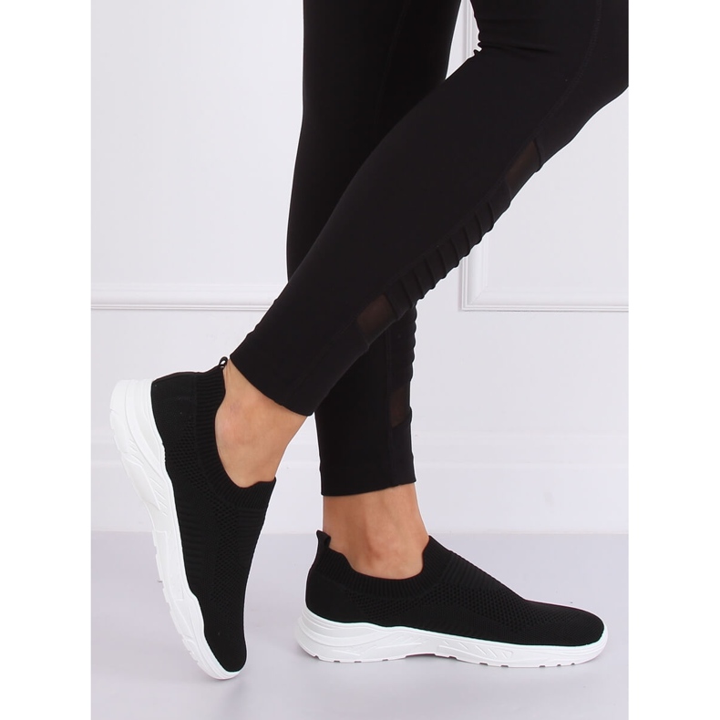 Chaussures de sport noires FZ13P Noir le noir 1