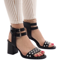 Sandales noires à talons 77-12 1