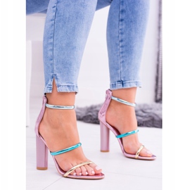 Lu Boo Golden Rose Sandales Sur Lissa Bar 1 Lu Boo Golden Rose Sandales Sur Lissa Bar 1