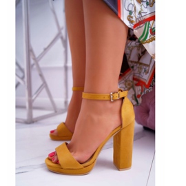 FW1 Sandales jaunes pour femmes sur une plate-forme à talons hauts Debora 1