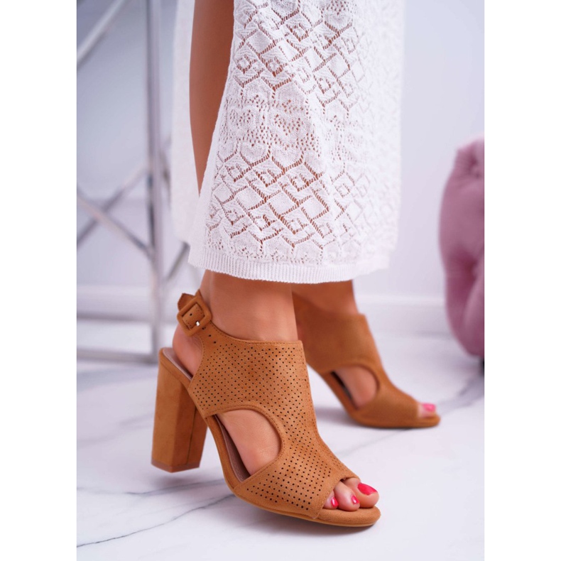 HAN Sandales à Talon Femme Daim Ajouré Camel HiBaby brun 1