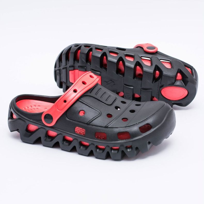 Flameshoes Pantoufles légères de jardin pour hommes noires Kroks Eva rouge 2