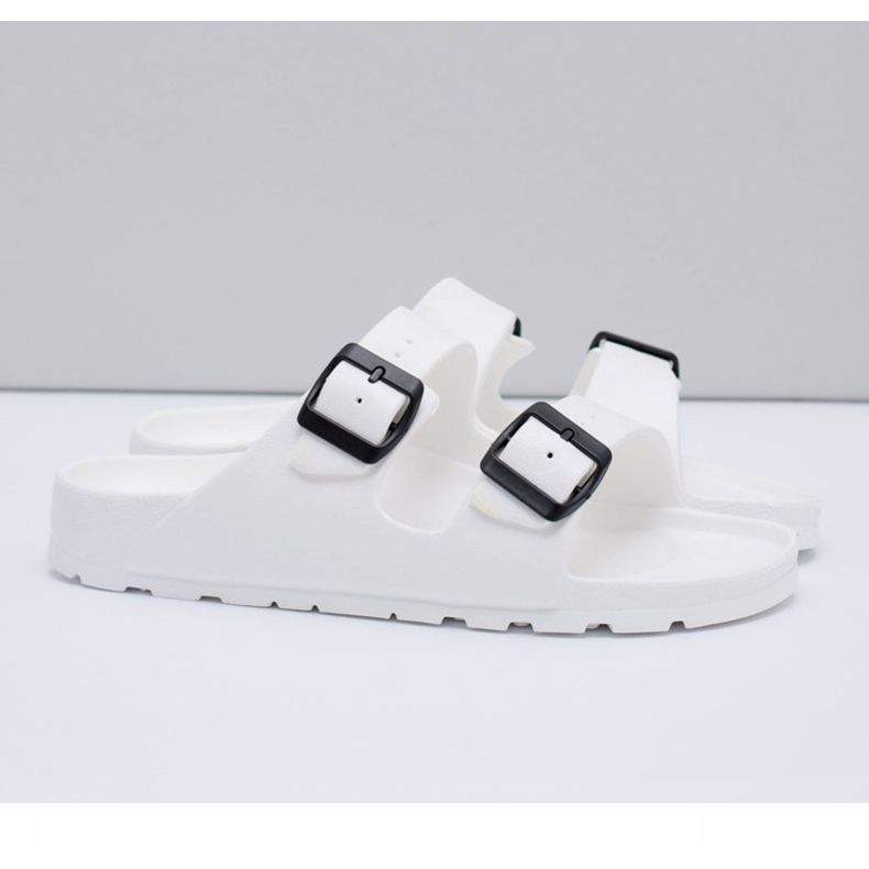 Flameshoes Pantoufles Garden Light blanches pour hommes 1