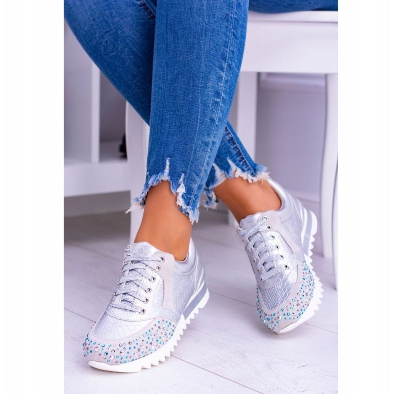 Chaussures de sport pour femmes argentées à paillettes Lu Boo Infinitiale gris 1