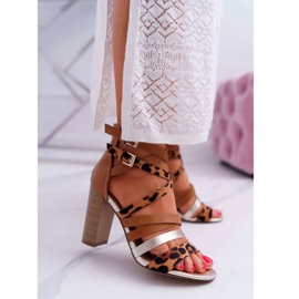 FE1 Sandales élégantes pour femmes sur un talon haut avec des ceintures Villey brun 1