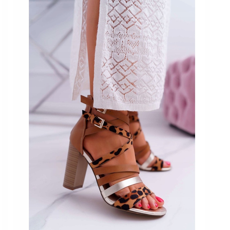 FE1 Sandales élégantes pour femmes sur un talon haut avec des ceintures Villey brun 1 FE1 Sandales élégantes pour femmes sur un talon haut avec des ceintures Villey brun 1