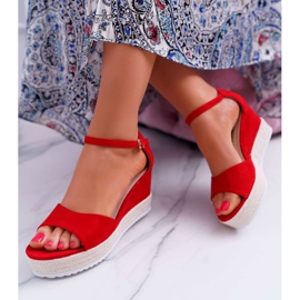 SEA Sandales Pour Femmes Sur Une Plateforme Compensée En Daim Rouge Delima 6