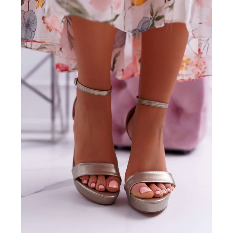 Moow Sandales pour femmes à talon haut or Ellania plate-forme doré 2