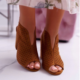 FW1 Sandales Pour Femmes À Talons Hauts Peep Toe Camel Nevienna brun 2 FW1 Sandales Pour Femmes À Talons Hauts Peep Toe Camel Nevienna brun 2