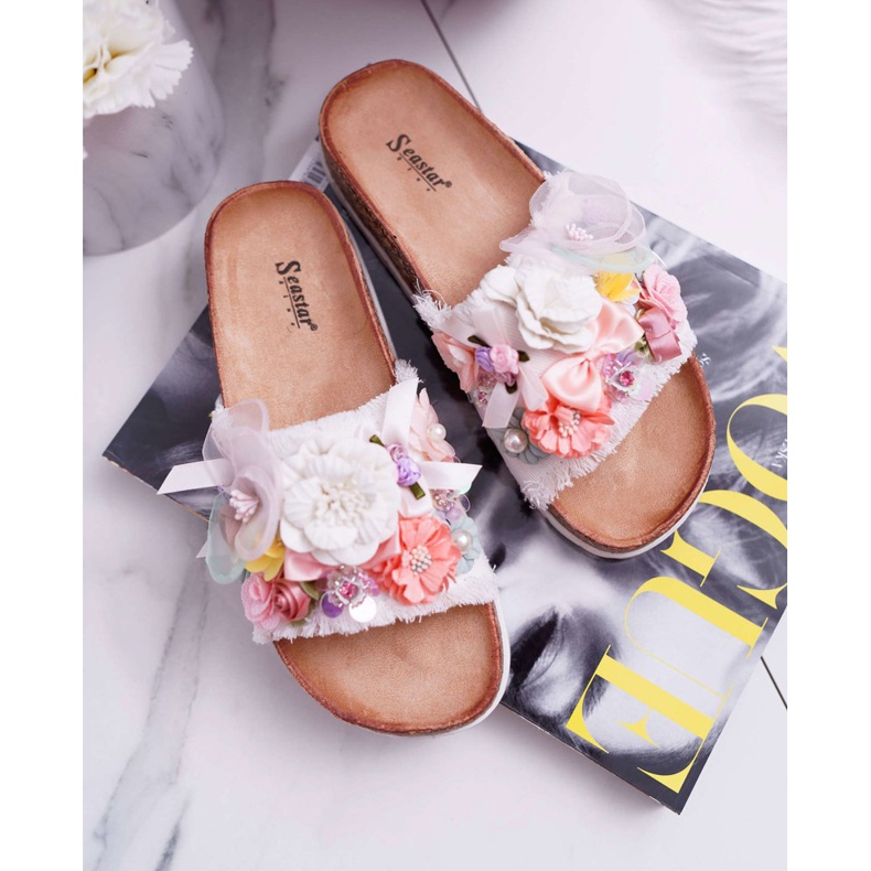 SEA Chaussons Femme Avec Fleurs Blanc Enrissa 1