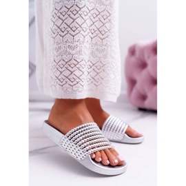 Chaussons pour femmes avec perles argentées Elavi gris 1