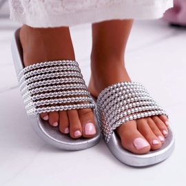 Chaussons pour femmes avec perles argentées Elavi gris 2
