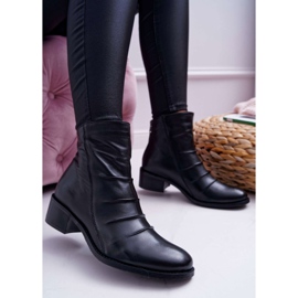 Bottes pour femmes noires à talon plat en cuir naturel Laura Messi le noir 2