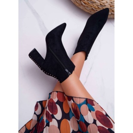 SEA Bottes pour femmes à talon haut avec rivets en Spitz RB23P Black Snack le noir 5