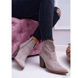 Bottes Femme À Talons Hauts En Daim Léger Cappuccino Nicole 2433 beige 2
