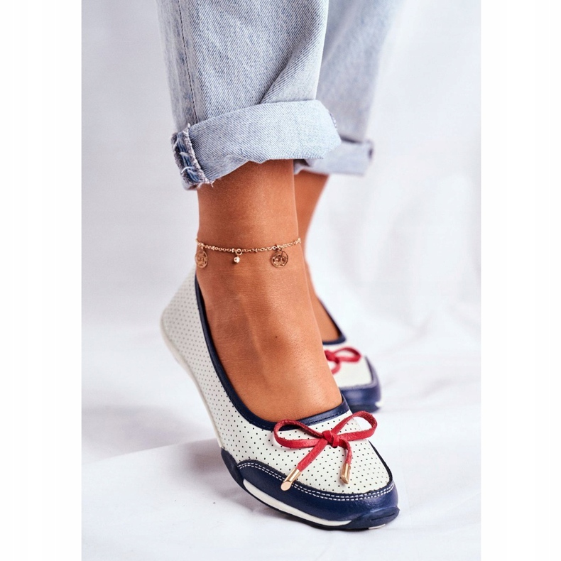 EVE Ballerines ajourées femme cuir blanc et rouge Erdola blanche bleu marin 1 EVE Ballerines ajourées femme cuir blanc et rouge Erdola blanche bleu marin 1