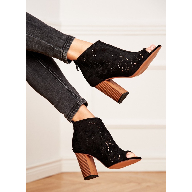 SEA Bottines Femme Talon Daim Ajouré Noir Papillon 1