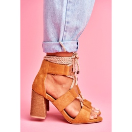 SEA Sandales À Talons Pour Femmes Nouées En Daim Camel Amore brun 2