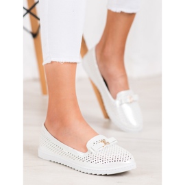 Weide Seigneurs ajourés avec ornement blanche 1 Weide Seigneurs ajourés avec ornement blanche 1