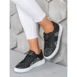 SHELOVET Baskets à la mode sur la plate-forme le noir 1