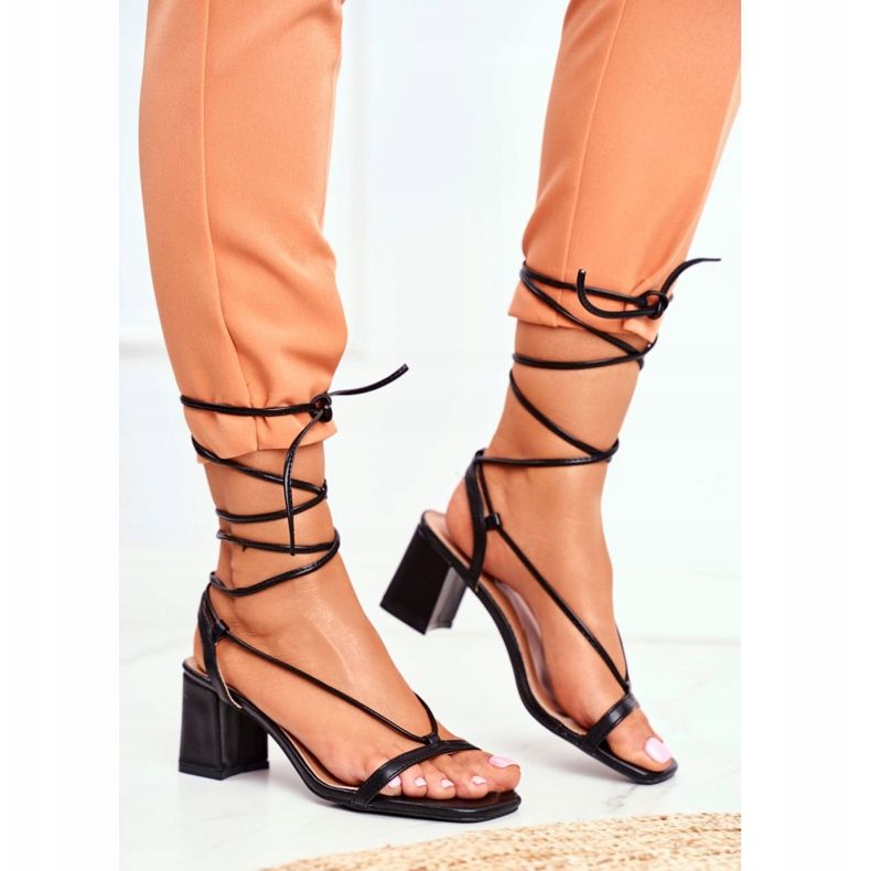 HAN Sandales Pour Femmes Sur Un Talon Attaché Matin Noir 2