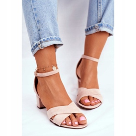 FW1 Sandales en daim beige sur une barre Nela 4