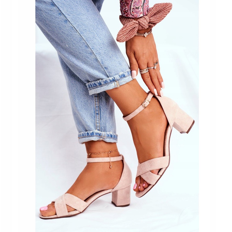 FW1 Sandales en daim beige sur une barre Nela 2