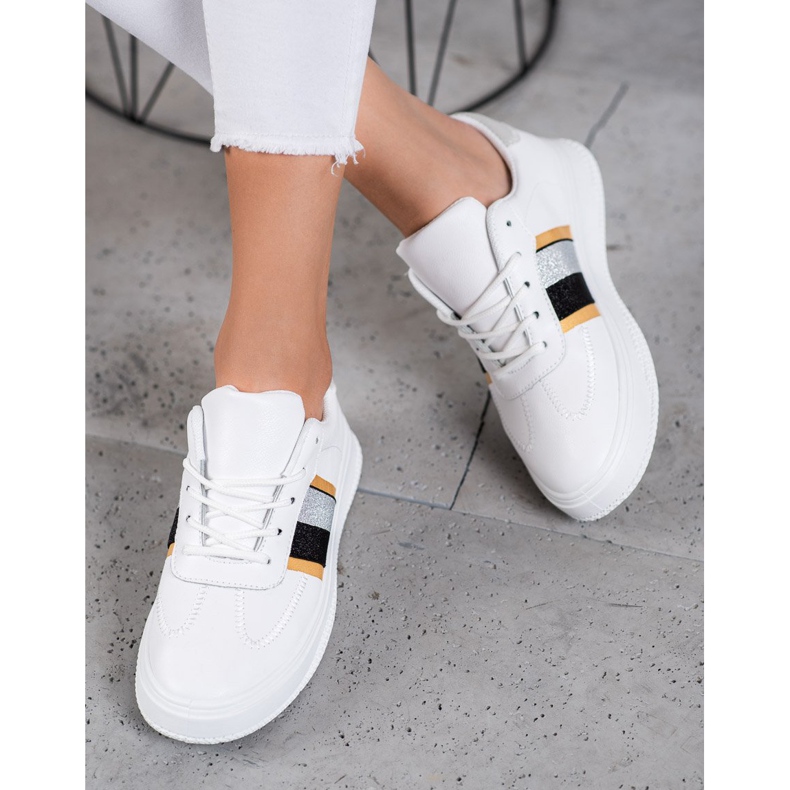 Small Swan Chaussures de sport à la mode blanc 1