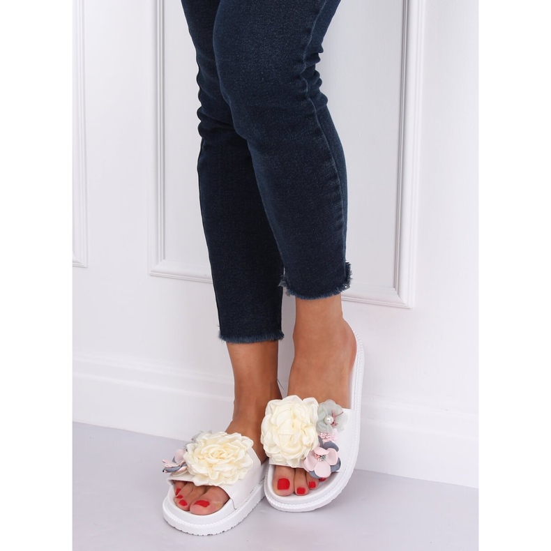 Pantoufles blanches à semelles hautes PT-109 Blanc 1