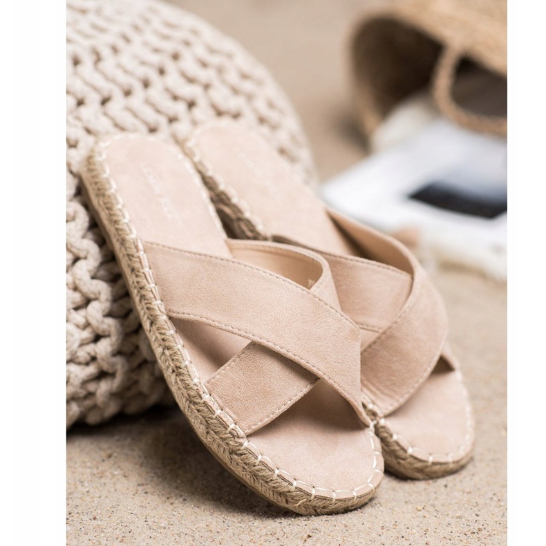 SHELOVET Pantoufles confortables en daim beige 2