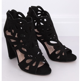 Bottines ajourées noires à talons M304P Noir 1