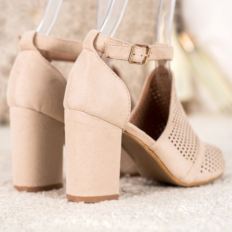 Small Swan Sandales ajourées élégantes beige 2