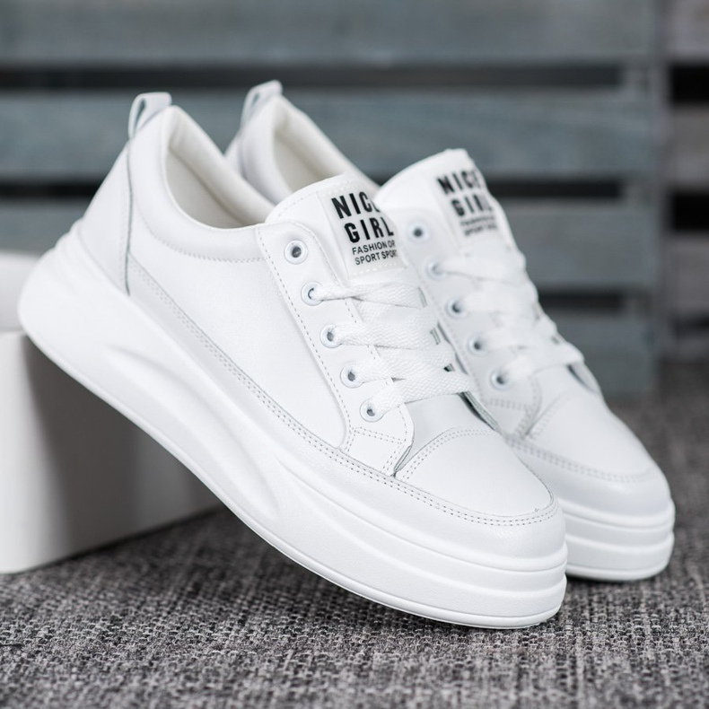SHELOVET Baskets sur la plateforme Nice Girl blanche 1