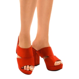 Escarpins en daim rouge 9R55 1