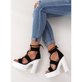 Sandales noires sur la plateforme NS120 Black 1