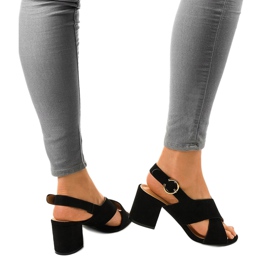 Sandales noires à talons A305 en daim le noir 3