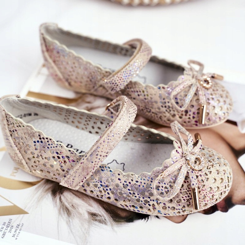 S.Barski Ballerines Enfant Beige Ajourées Velcro Barski Remtro 1 S.Barski Ballerines Enfant Beige Ajourées Velcro Barski Remtro 1