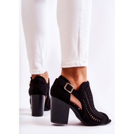Bellucci Bottes pour femmes avec une coupe Spring Black Beyond Us le noir 4
