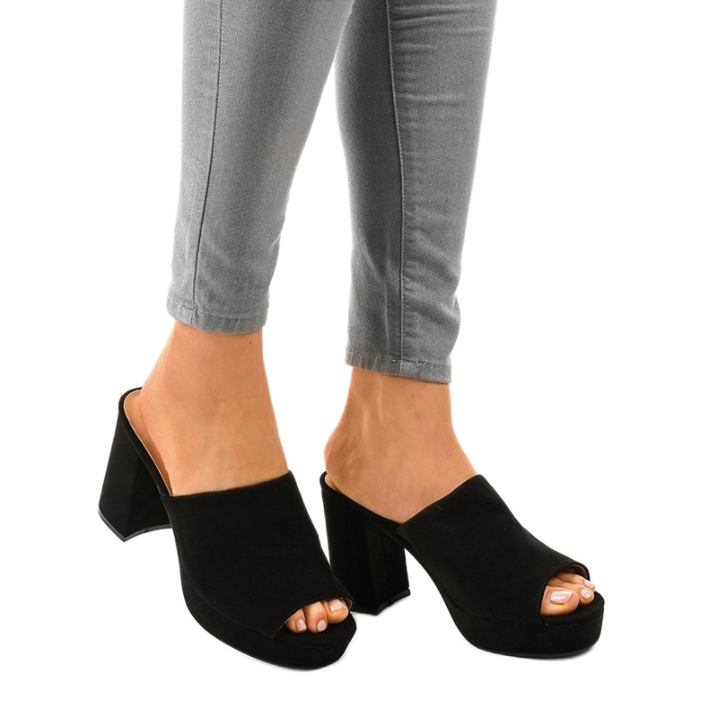 Escarpins en daim noir 9R17 1