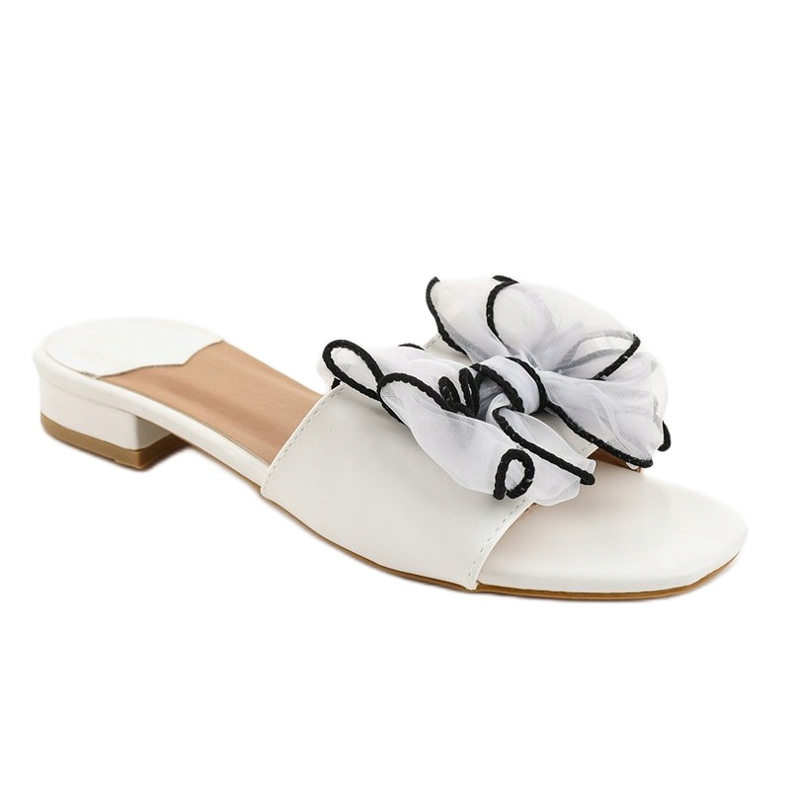 Chaussons blancs avec un nœud sur le talon XH1021 1