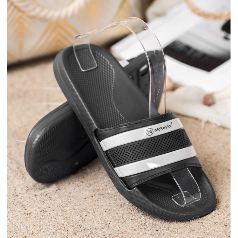 Chaussons de sport MCKEYLOR noir 1