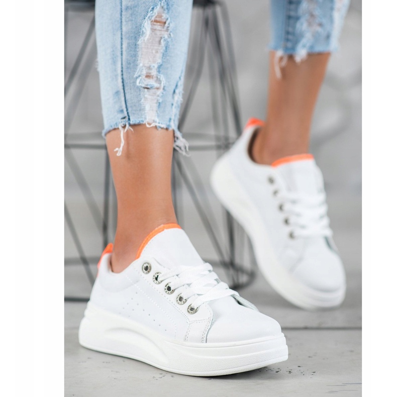 SHELOVET Baskets à la mode sur la plate-forme blanc 1